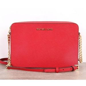 🦚Michael kors Scarlet Jet set Crossbody NWT 🦚